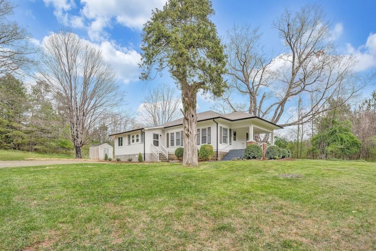 Cottage In The Pines Rocky Mount Bagian luar foto