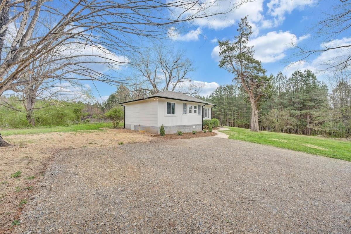 Cottage In The Pines Rocky Mount Bagian luar foto
